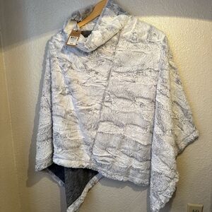 Johnston & Murphy Light Gray Faux Fur Poncho